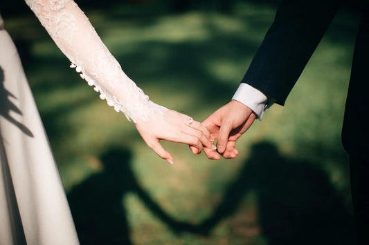 Wedding Invitations: Paper or Digital?
